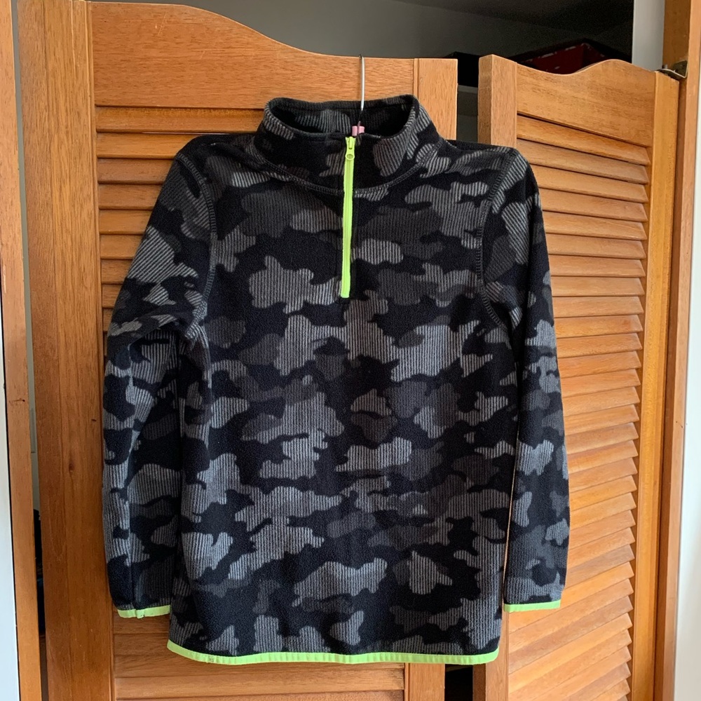 Boy Sweater great for 8 years